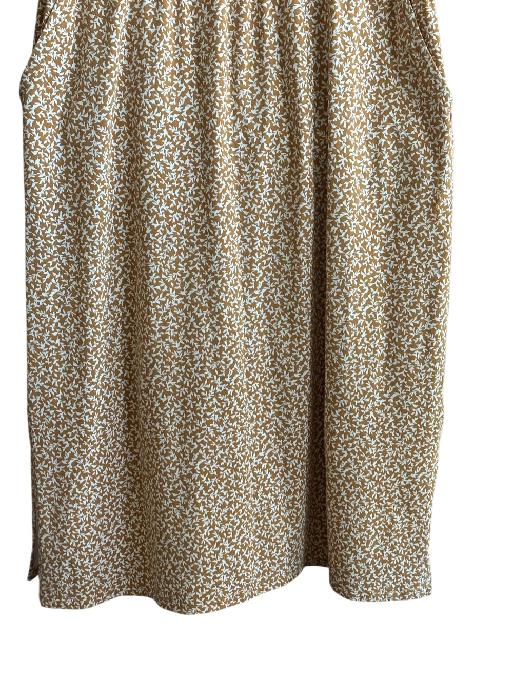 Lands End Sleeveless Tan/White Floral V-Neck Midi Dress. Size Large - Picture 4 of 10